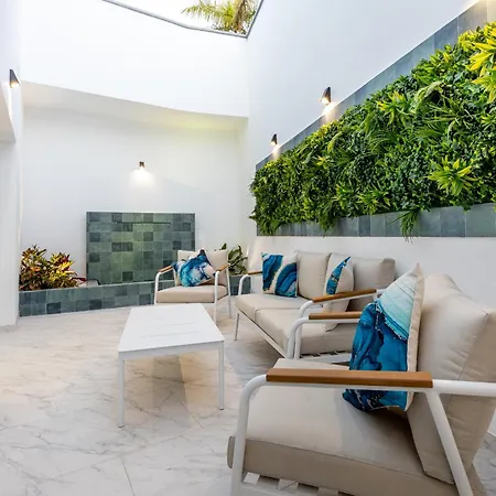 Michelle Private Oasis Heated Pool And Wifi 빌라