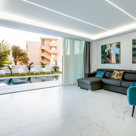 Michelle Private Oasis Heated Pool And Wifi Villa *